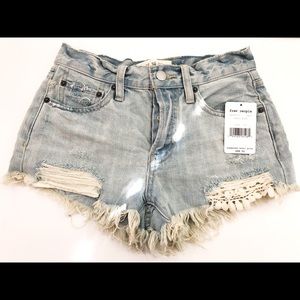 Free people Daisy Blue jean shorts size 24